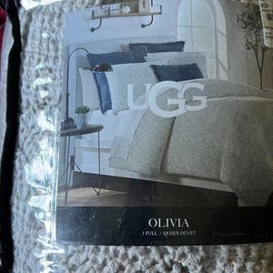UGG Olivia Full/Queen duvet cover + allergy luxe duvet! NO pillowcases or shams!